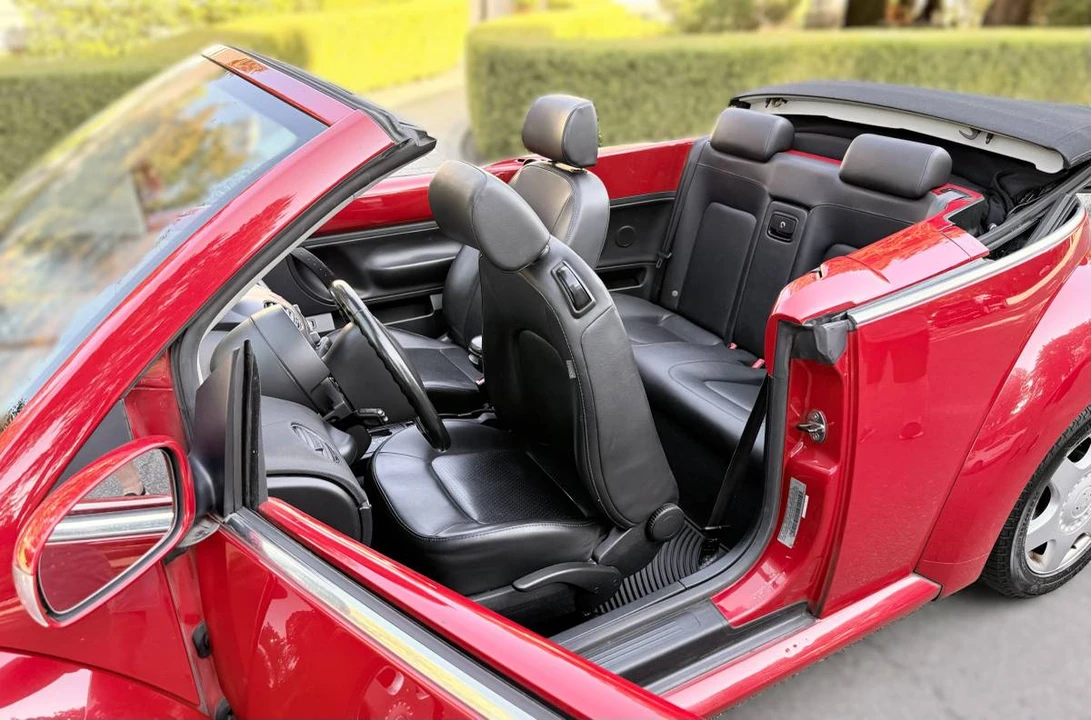 2009 Volkswagen New Beetle - Image 6 of 19