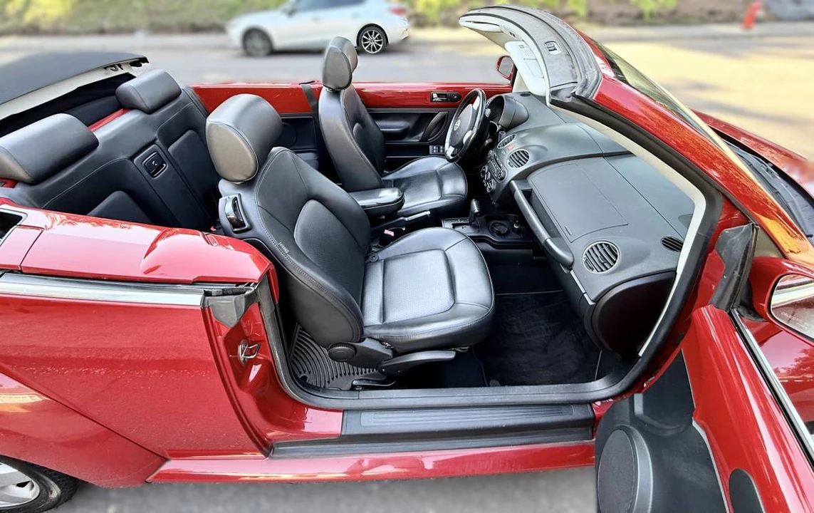 2009 Volkswagen New Beetle - Image 9 of 19