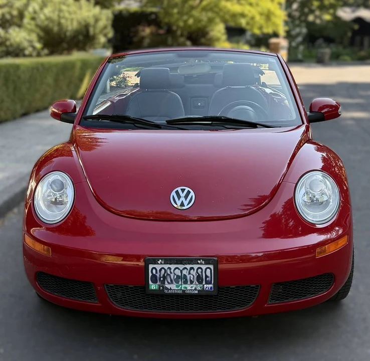 2009 Volkswagen New Beetle - Image 8 of 19