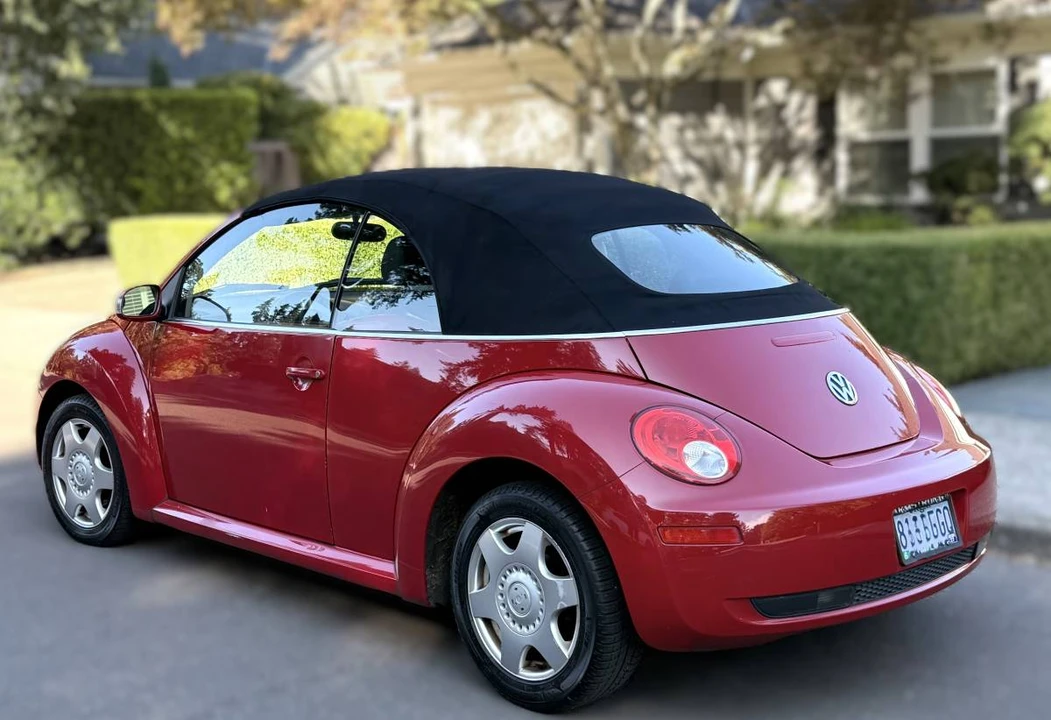 2009 Volkswagen New Beetle - Image 16 of 19