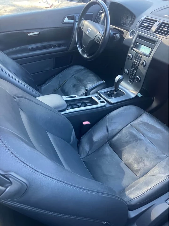 2009 Volvo C70 2nd Gen - Image 9 of 10