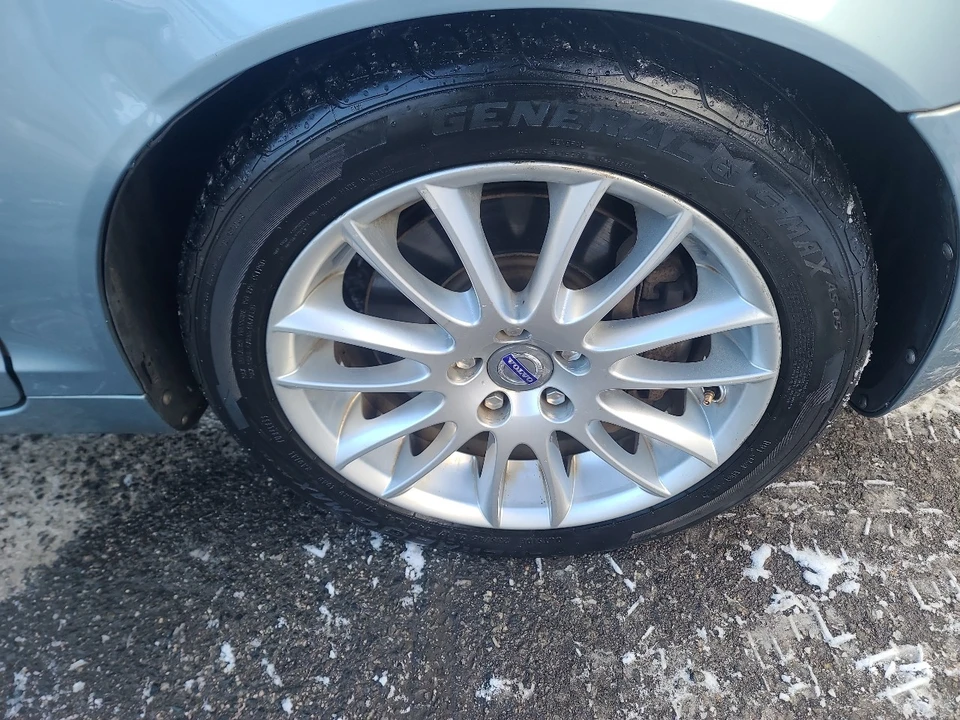 2009 Volvo C70 2nd Gen - Image 15 of 21
