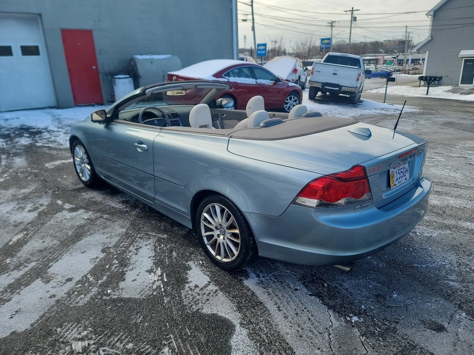 2009 Volvo C70 2nd Gen - Image 5 of 21