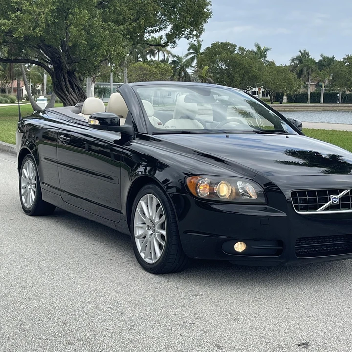2009 Volvo C70 2nd Gen - Image 3 of 12