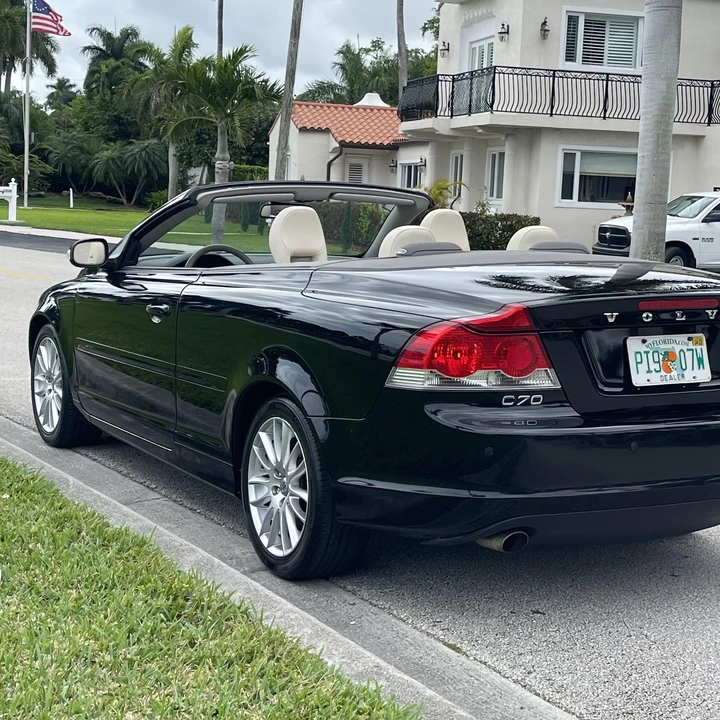 2009 Volvo C70 2nd Gen - Image 9 of 12