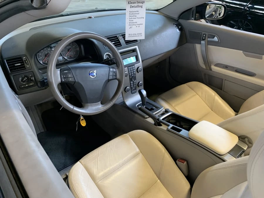 2009 Volvo C70 2nd Gen - Image 3 of 5