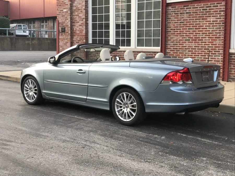 2009 Volvo C70 2nd Gen - Image 3 of 7