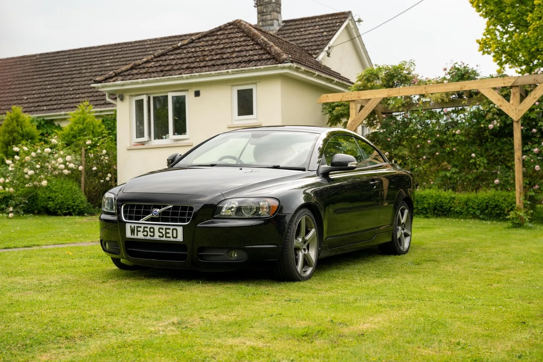 2009 Volvo C70 2nd Gen - Image 11 of 30