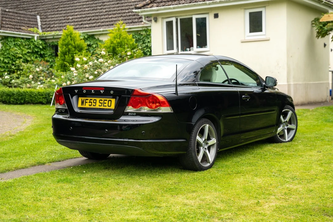 2009 Volvo C70 2nd Gen - Image 15 of 30