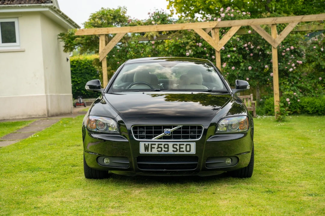2009 Volvo C70 2nd Gen - Image 10 of 30