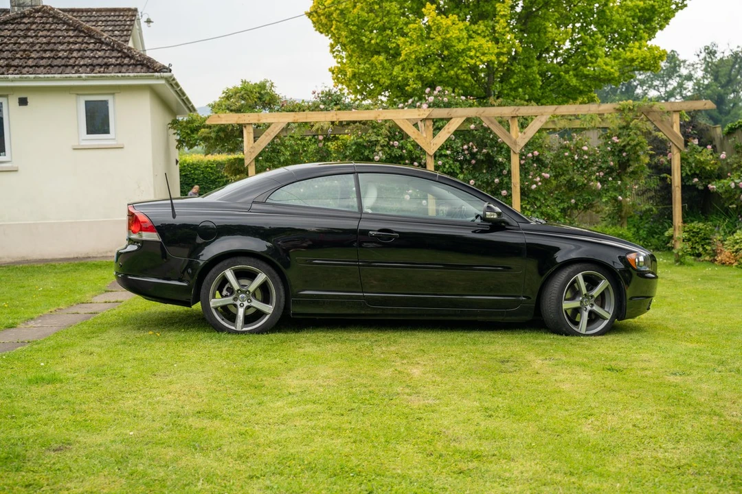 2009 Volvo C70 2nd Gen - Image 16 of 30