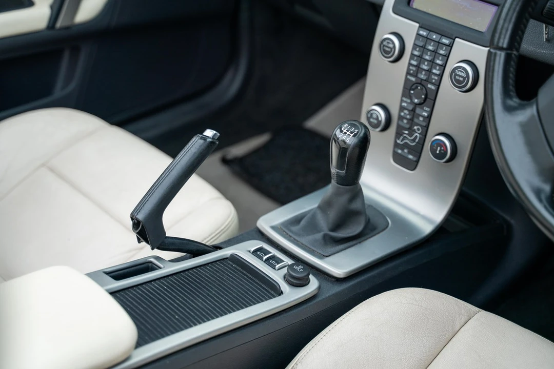 2009 Volvo C70 2nd Gen - Image 28 of 30