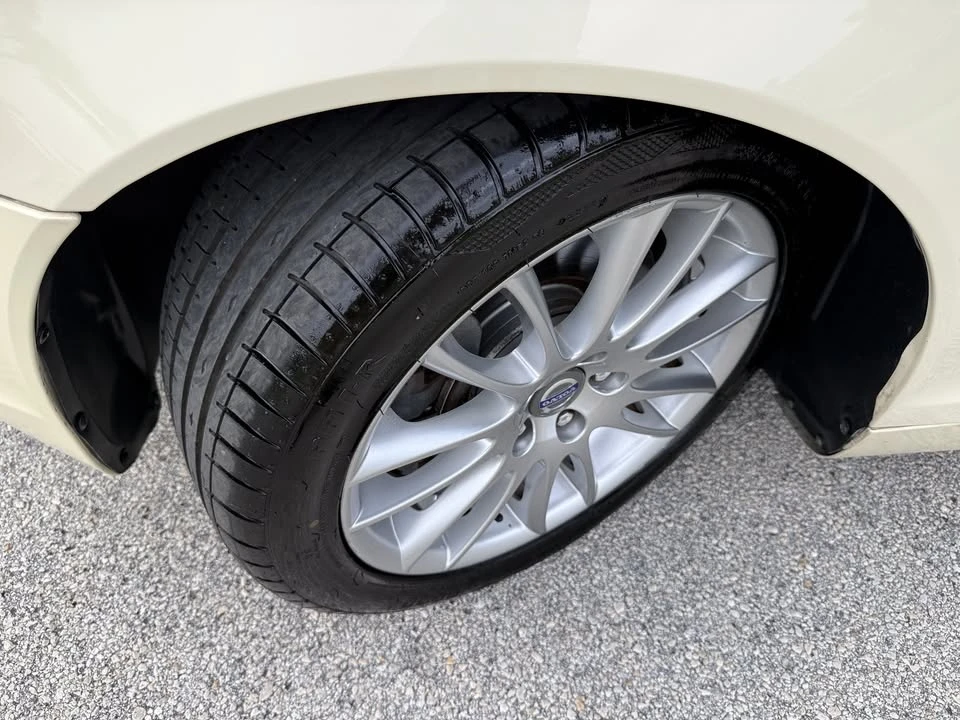 2009 Volvo C70 2nd Gen - Image 18 of 20