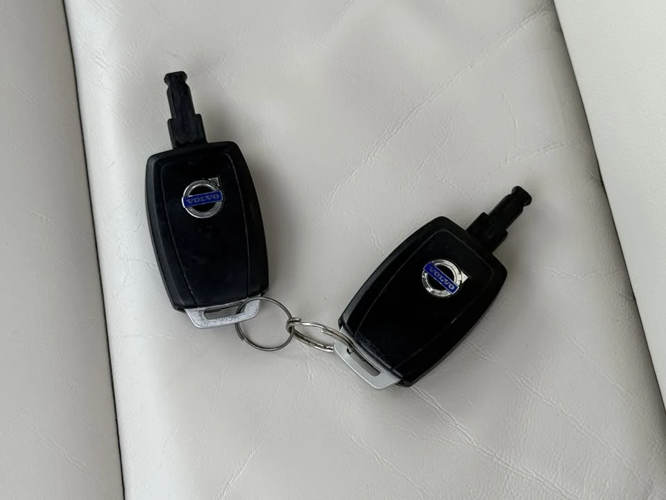 2009 Volvo C70 2nd Gen - Image 19 of 20