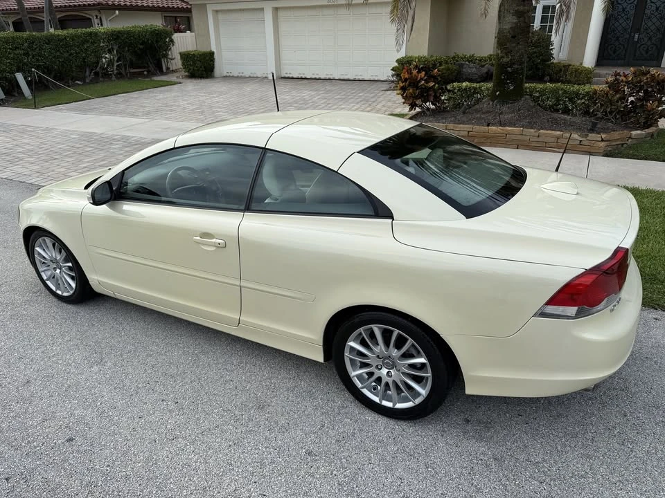 2009 Volvo C70 2nd Gen - Image 6 of 20
