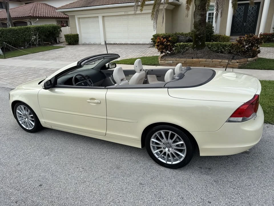 2009 Volvo C70 2nd Gen - Image 9 of 20