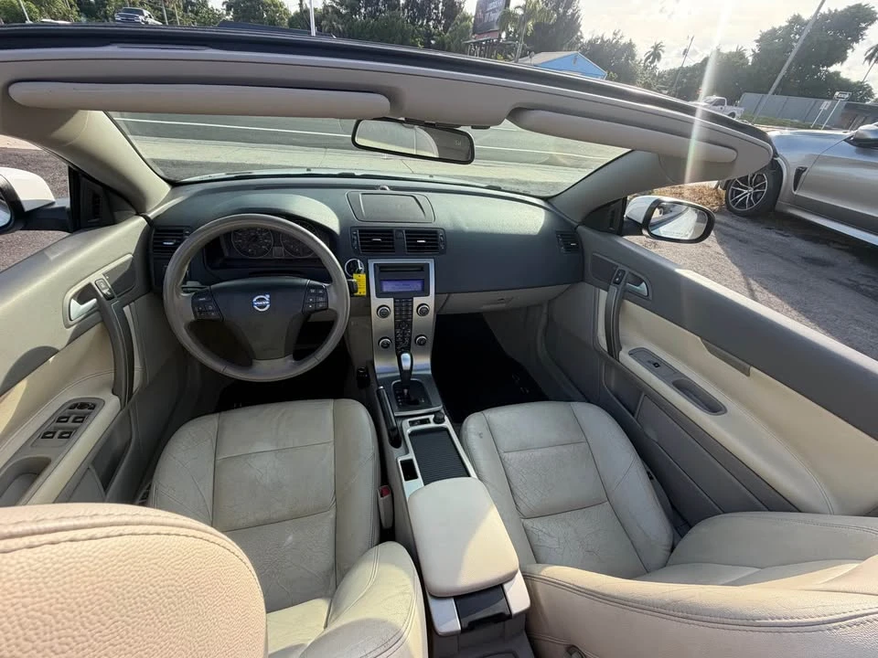 2009 Volvo C70 2nd Gen - Image 6 of 10