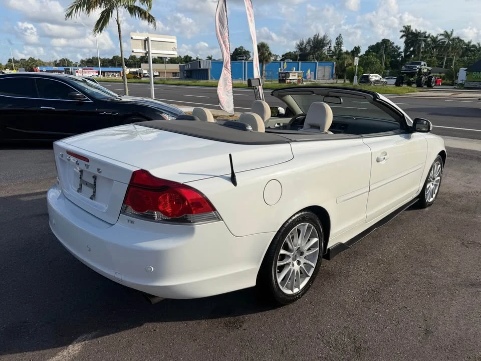 2009 Volvo C70 2nd Gen - Image 3 of 10