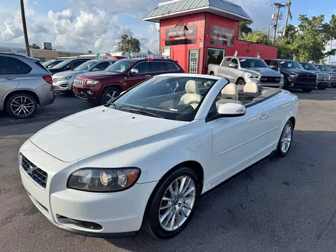 2009 Volvo C70 T5 Convertible 2D