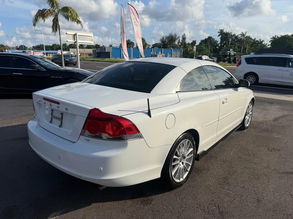 2009 Volvo C70 2nd Gen - Image 9 of 10