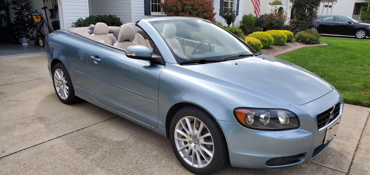 2009 Volvo C70 2nd Gen - Image 3 of 31