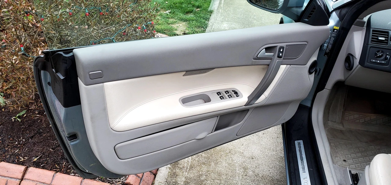 2009 Volvo C70 2nd Gen - Image 24 of 31