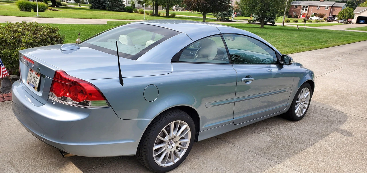 2009 Volvo C70 2nd Gen - Image 11 of 31