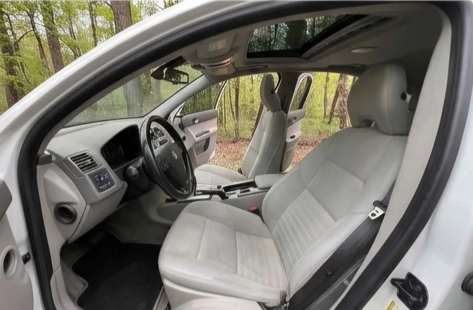 2009 Volvo S40 2nd Gen - Image 2 of 4