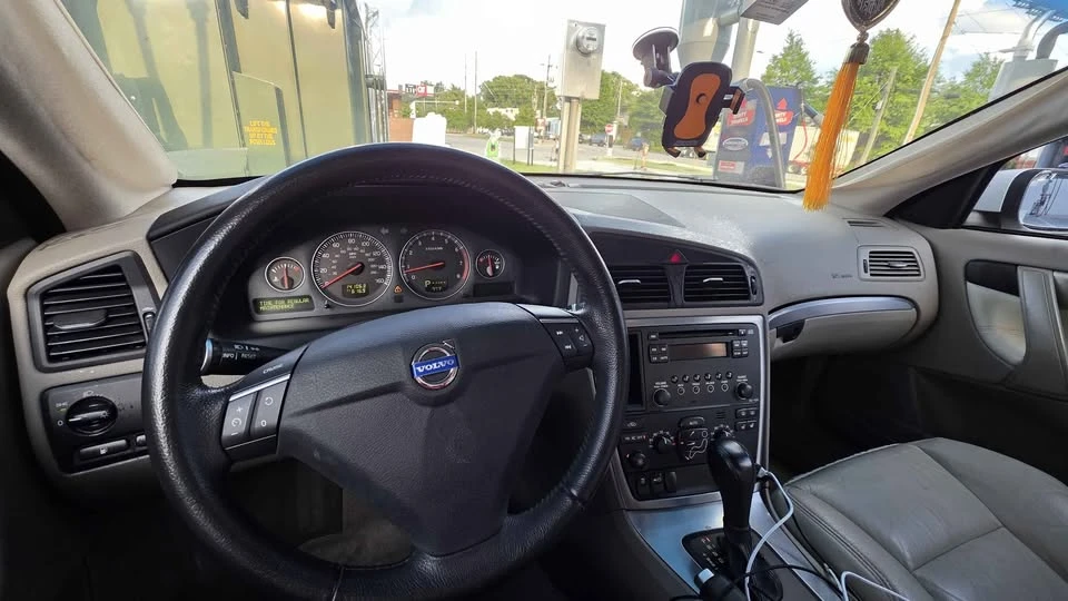 2009 Volvo S60 1st Gen - Image 2 of 8