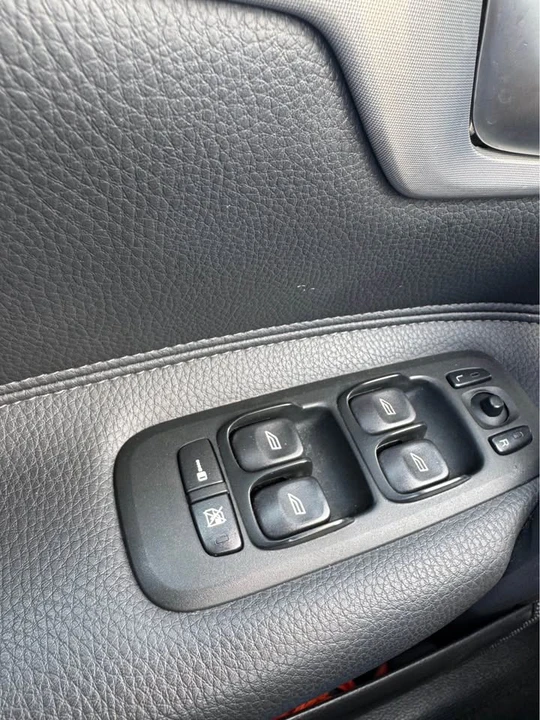 2009 Volvo S60 1st Gen - Image 13 of 18