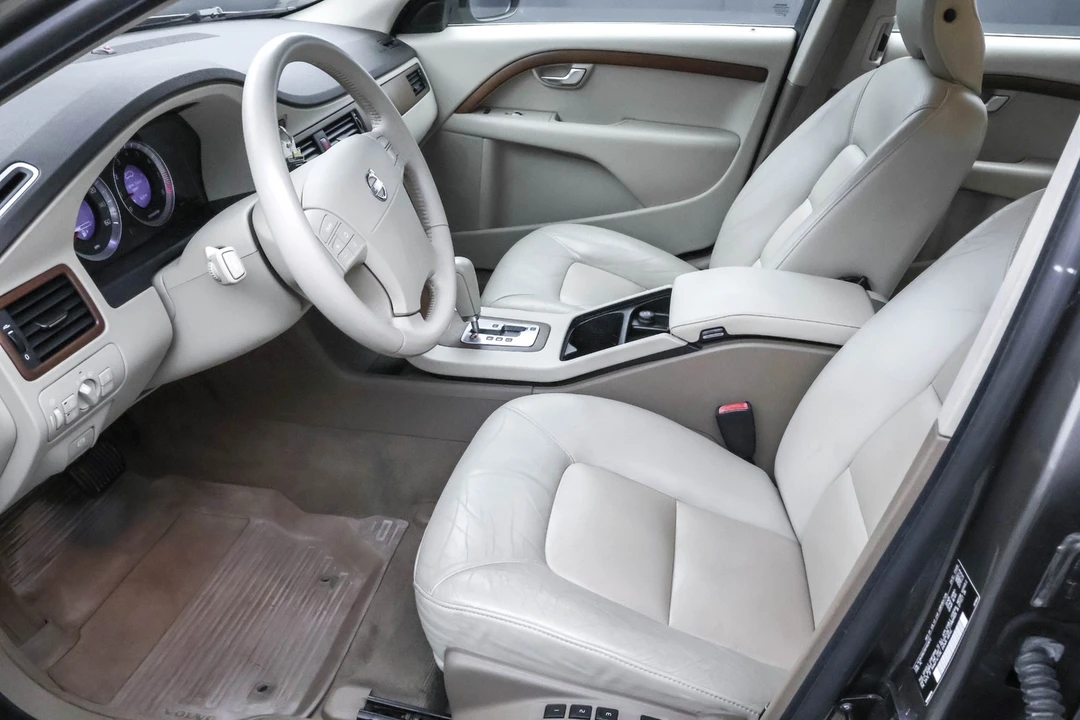 2009 Volvo S80 2nd Gen - Image 11 of 12