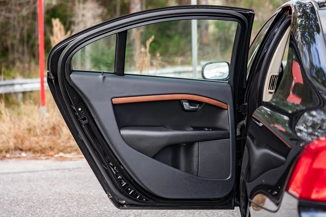 2009 Volvo S80 2nd Gen - Image 9 of 21