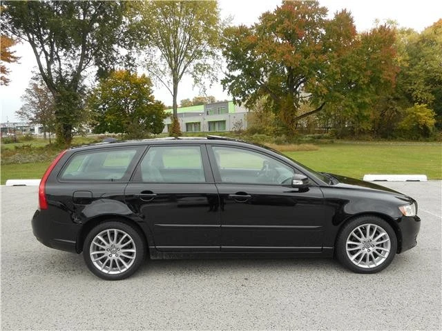 2009 Volvo V50 - Image 2 of 12