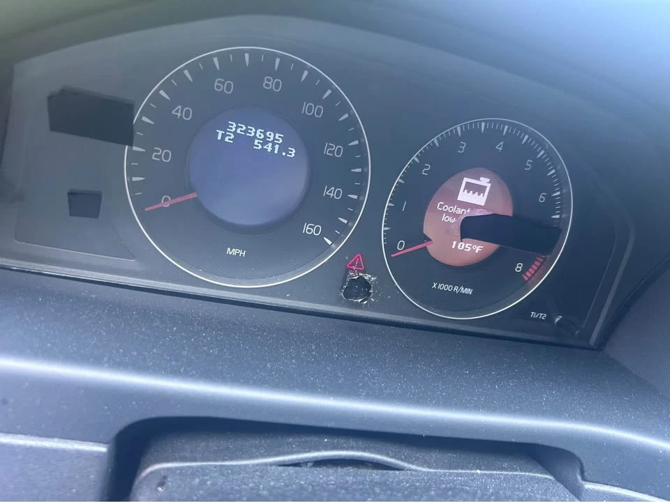 2009 Volvo V70 3rd Gen - Image 3 of 6