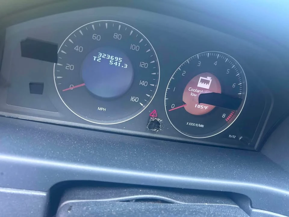 2009 Volvo V70 3rd Gen - Image 3 of 6