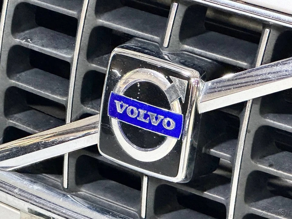 2009 Volvo V70 3rd Gen - Image 4 of 24
