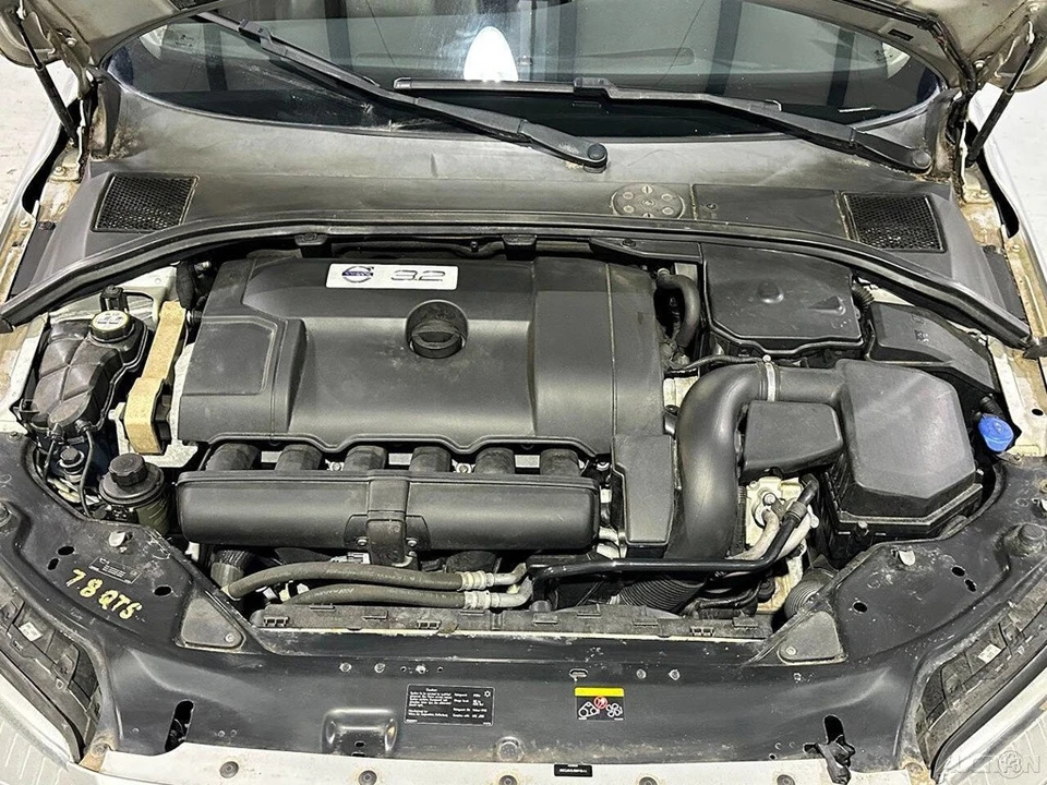 2009 Volvo V70 3rd Gen - Image 17 of 24