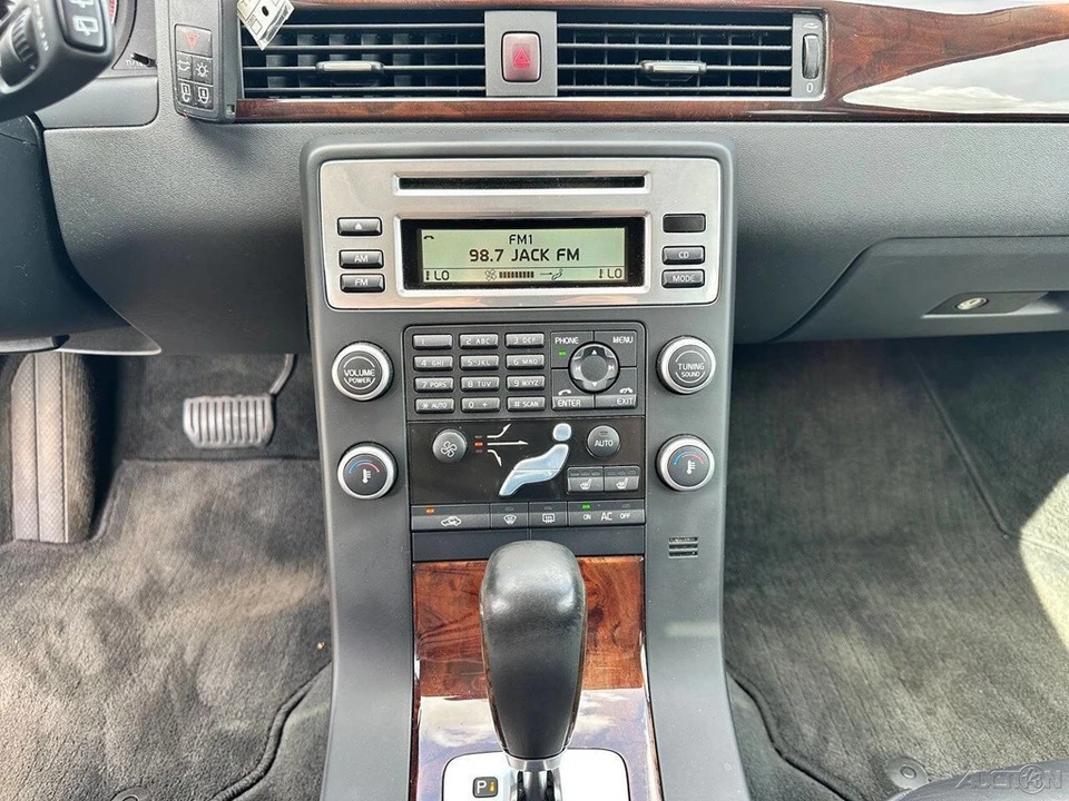 2009 Volvo V70 3rd Gen - Image 23 of 24