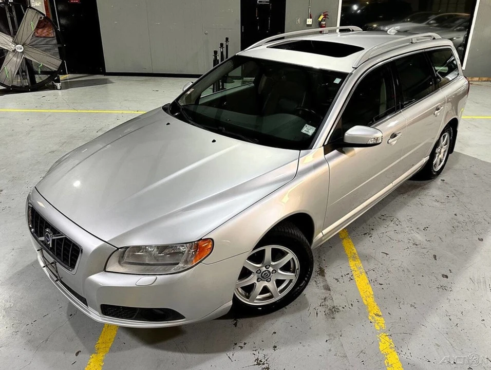 2009 Volvo V70 3rd Gen - Image 6 of 24