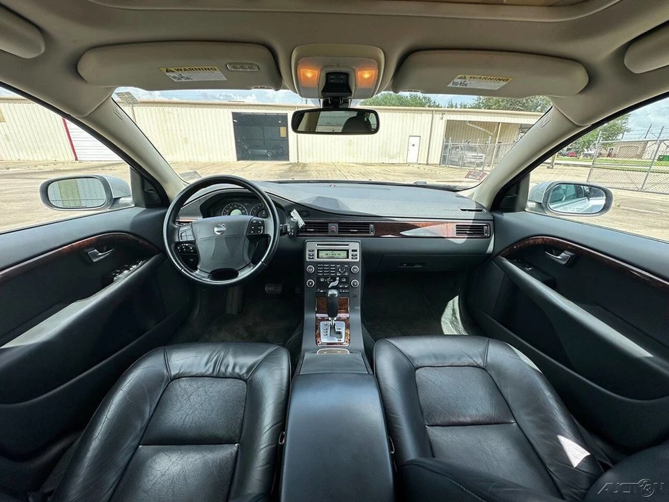 2009 Volvo V70 3rd Gen - Image 18 of 24