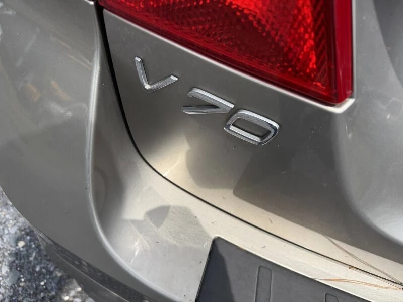 2009 Volvo V70 3rd Gen - Image 16 of 25