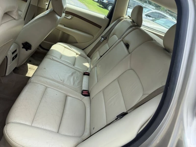2009 Volvo V70 3rd Gen - Image 21 of 25