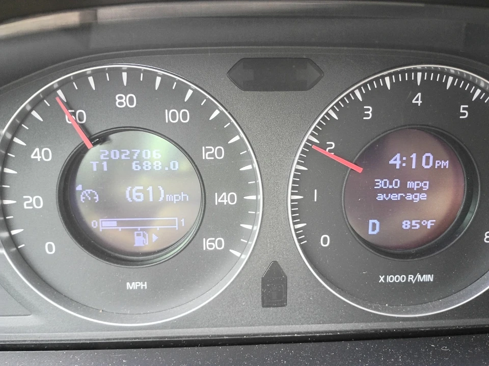 2009 Volvo V70 3rd Gen - Image 18 of 21