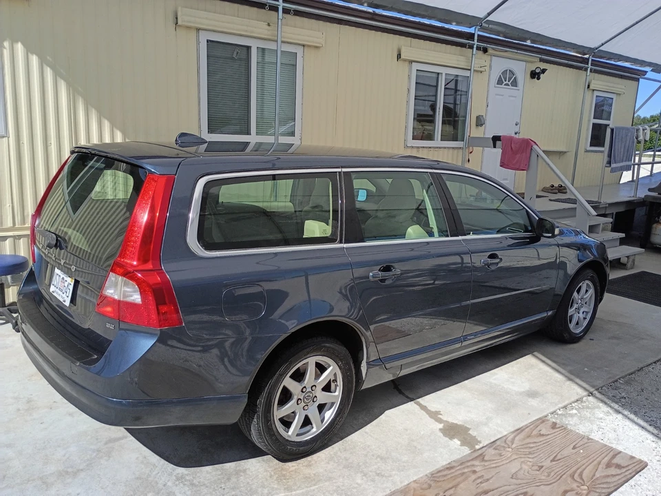2009 Volvo V70 3rd Gen - Image 6 of 21