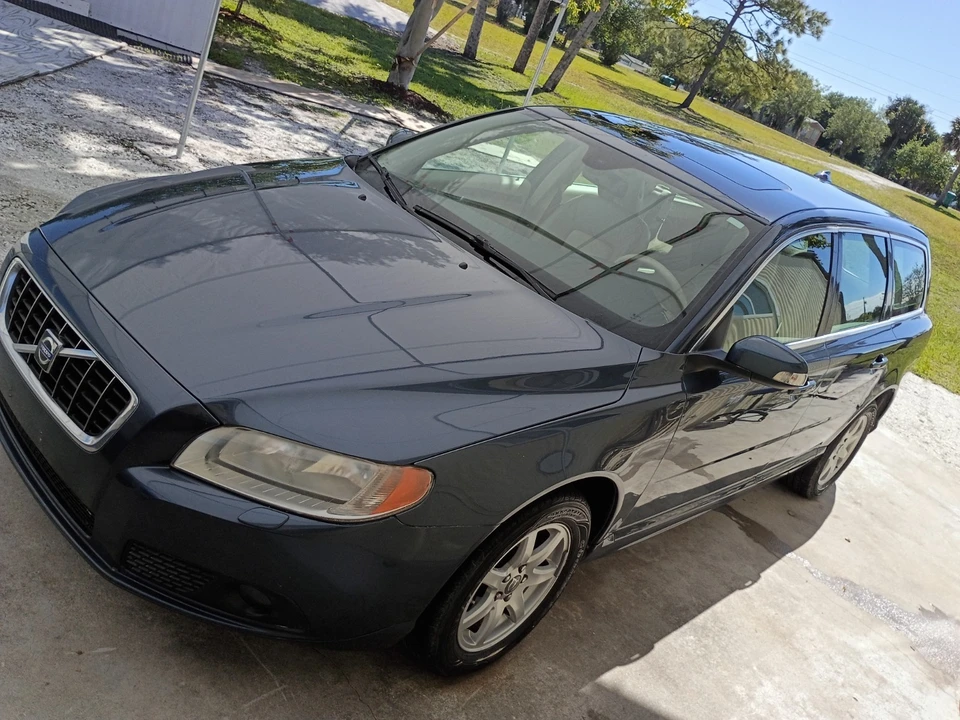 2009 Volvo V70 3rd Gen - Image 8 of 21