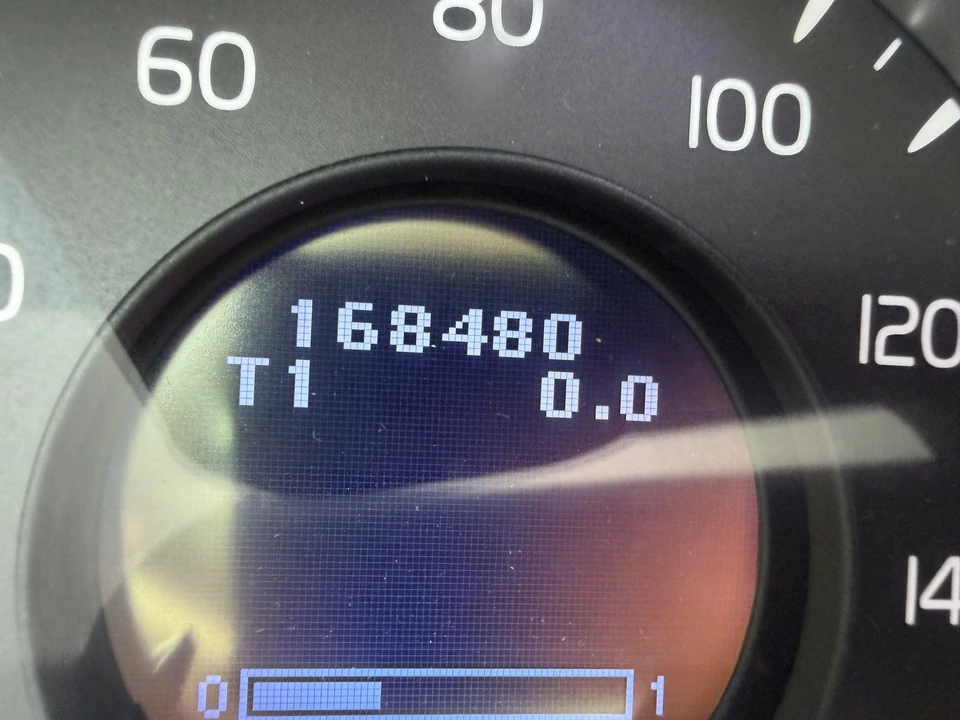 2009 Volvo V70 3rd Gen - Image 3 of 24