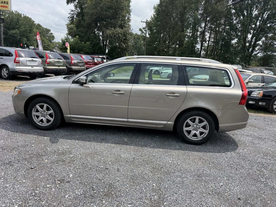 2009 Volvo V70 3rd Gen - Image 10 of 24