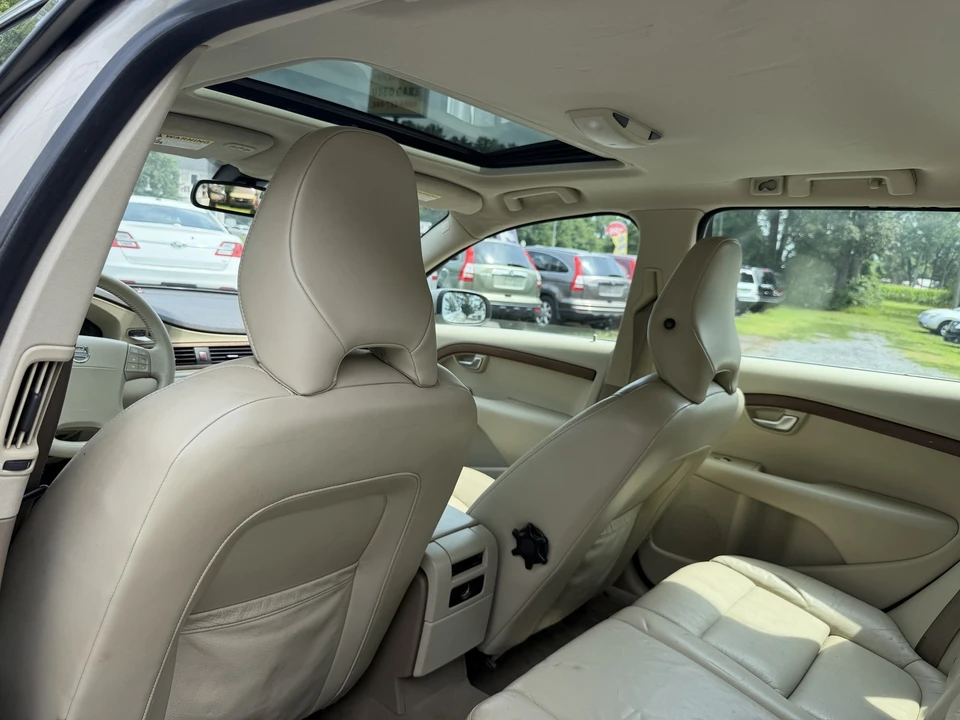 2009 Volvo V70 3rd Gen - Image 21 of 24