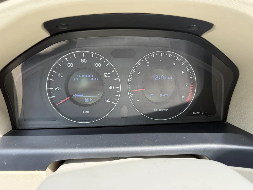 2009 Volvo V70 3rd Gen - Image 2 of 24
