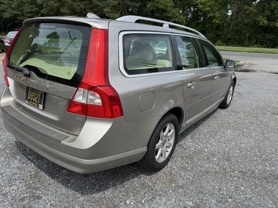 2009 Volvo V70 3rd Gen - Image 7 of 24